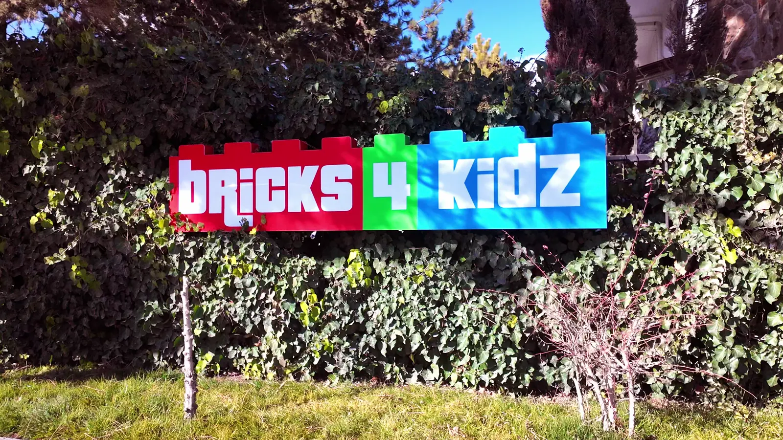 Bricks 4 Kidz® Ankara bahçe tabelası